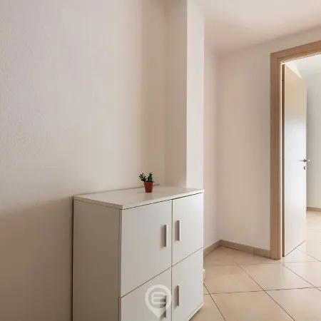 Anna'S Apartment - Great Location Apartament